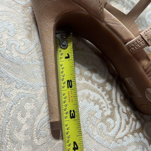 Jessica Simpson Rainah Strap y Spiked Heel Sandals with Zipper Heel. - Picture 8 of 8